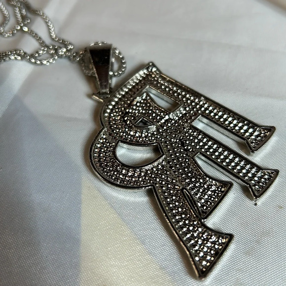 Rolls Royce Rhinestone Pendant with 22” Ball Chain. NWOt - Picture 5 of 5